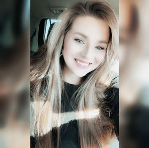 Meet your Posher, Cassandra